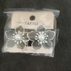 Pastels Silver Floral Hair Clips